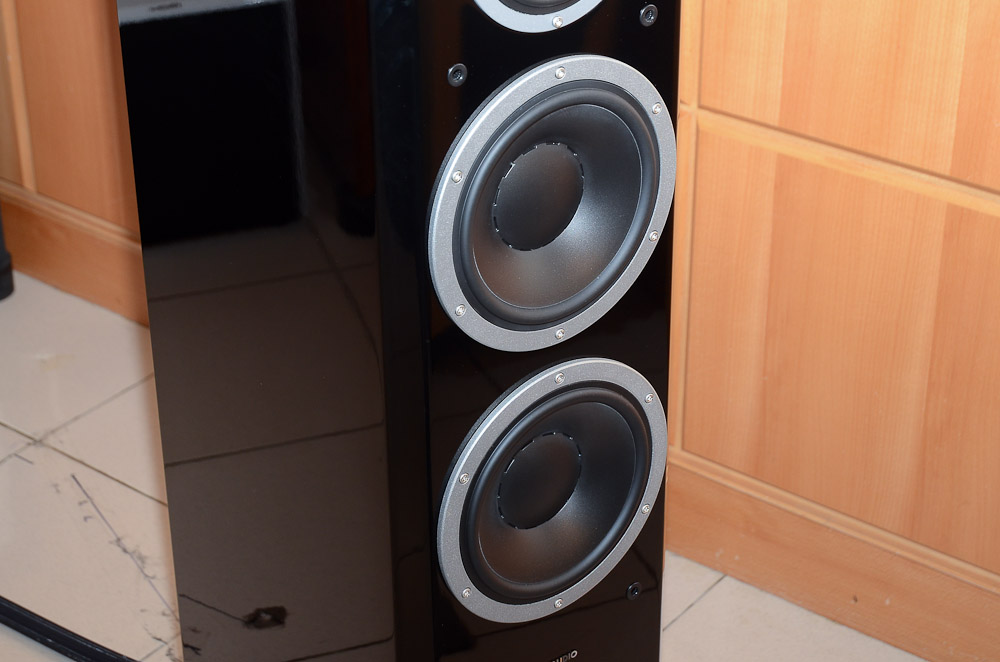 dynaudio_focus380_03.jpg