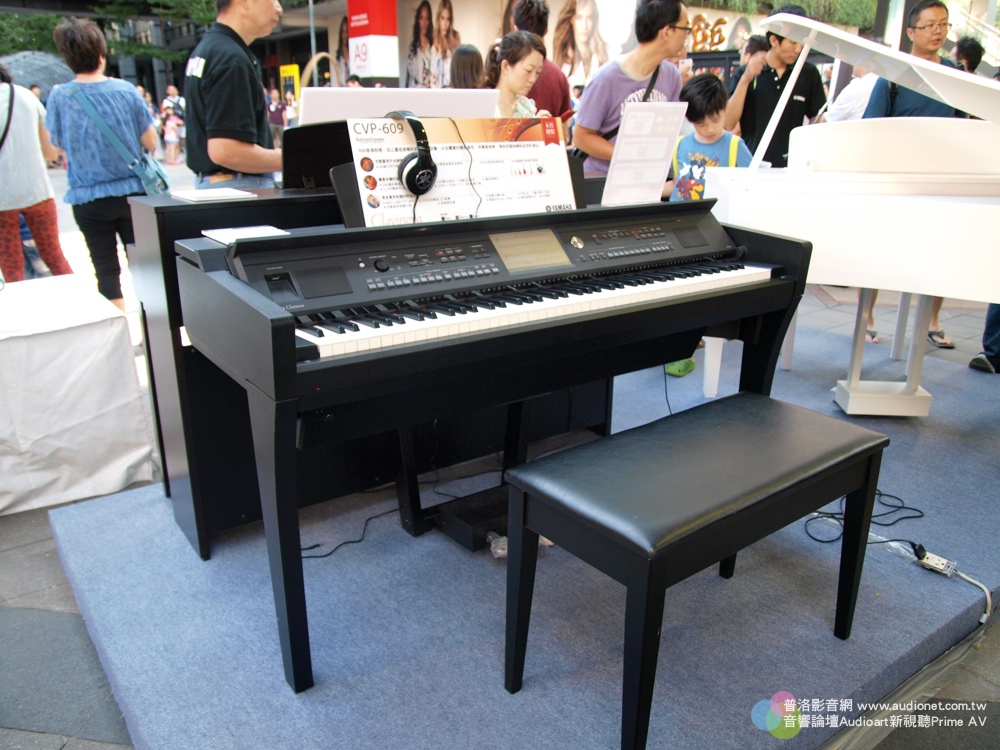 Yamaha10.jpg