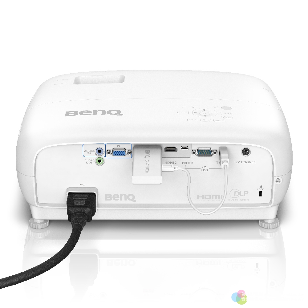 BenQ W1700M-有感進化、更接地氣的入門4K家用投影機
