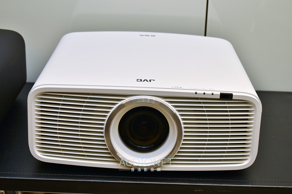JVC在台發表DLA-NZ700 / NZ500 全世界最小的真實4K投影機