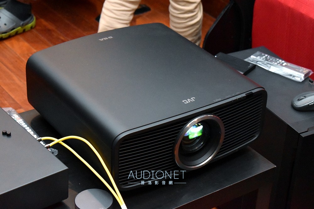 JVC在台發表DLA-NZ700 / NZ500 全世界最小的真實4K投影機