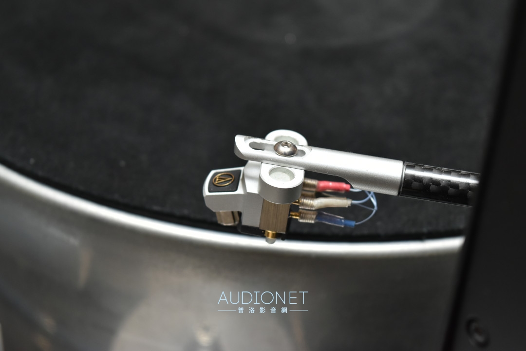 高雄宋醫師家訪：Audio-Technica AT-ART1000X旗艦唱頭，突顯千萬級黑膠系統的實力！ ... ... ... ... ...