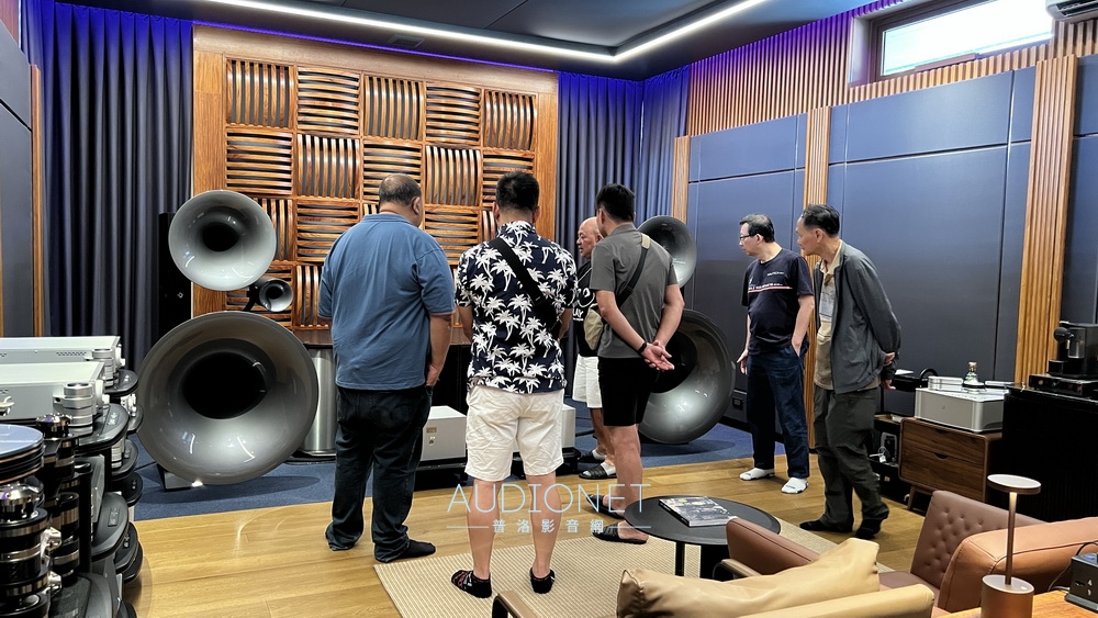 菲律賓音響圈大開眼界之旅  第二套：從來沒聽過這麼細緻美質的Avantgarde Trio + Spacehorn ... ... ... .. ...