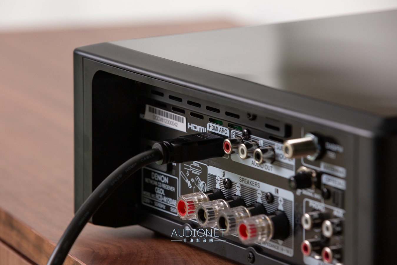 Denon RCD-N12一體式串流擴大機：串流、CD、黑膠全部一手包辦
